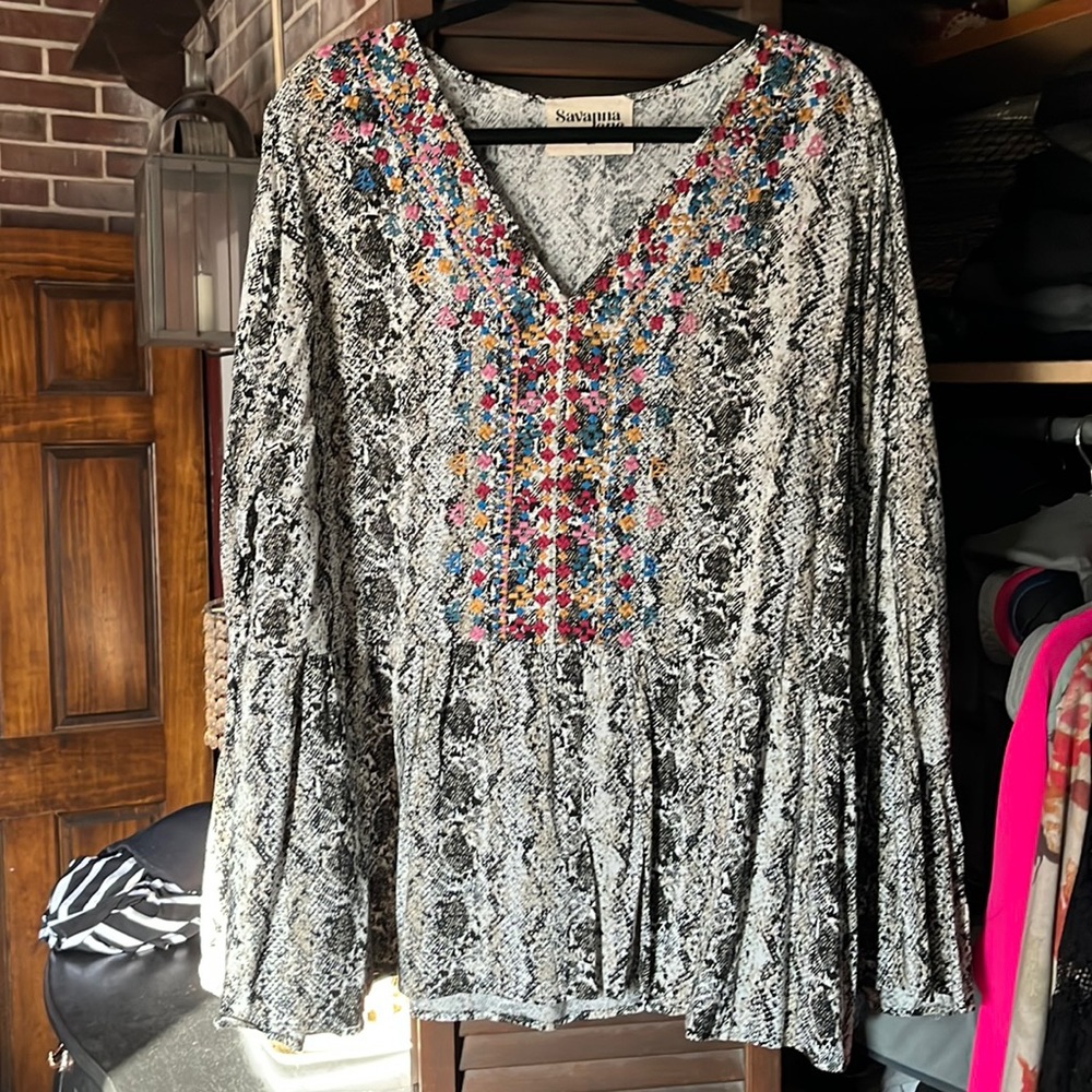 Bell sleeve top